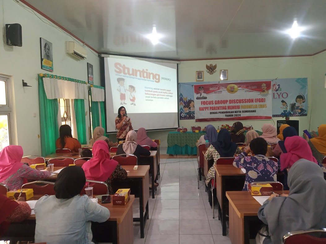 Sosialisasi Stunting melalui FGD Happy   Parenting menuju Indonesia Emas